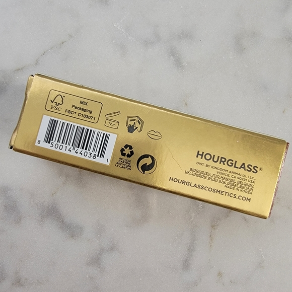 Hourglass UNLOCKED SATIN CRÈME Lipstick (326 Instinct) - Picture 6 of 7